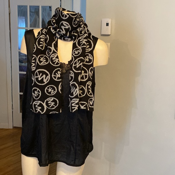 Michael Kors  scarf - Picture 13 of 14